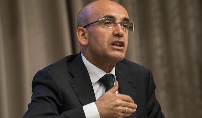 Mehmet Şimşek’ten ‘vergi’ mesajı: ‘Aylık harcamaları 5 milyon TL’nin üzerindeki kişileri denetliyoruz’