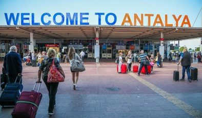 Antalya’ya gelen turist sayısı 9 milyonu aştı: İlk sırada hangi ülke var?