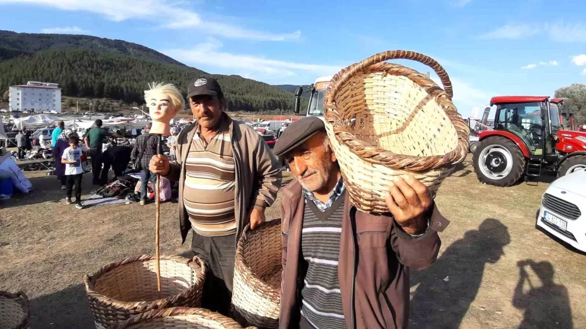 72 Yaşındaki Mehmet Koçyiğit’ten El Emeği Sepetler