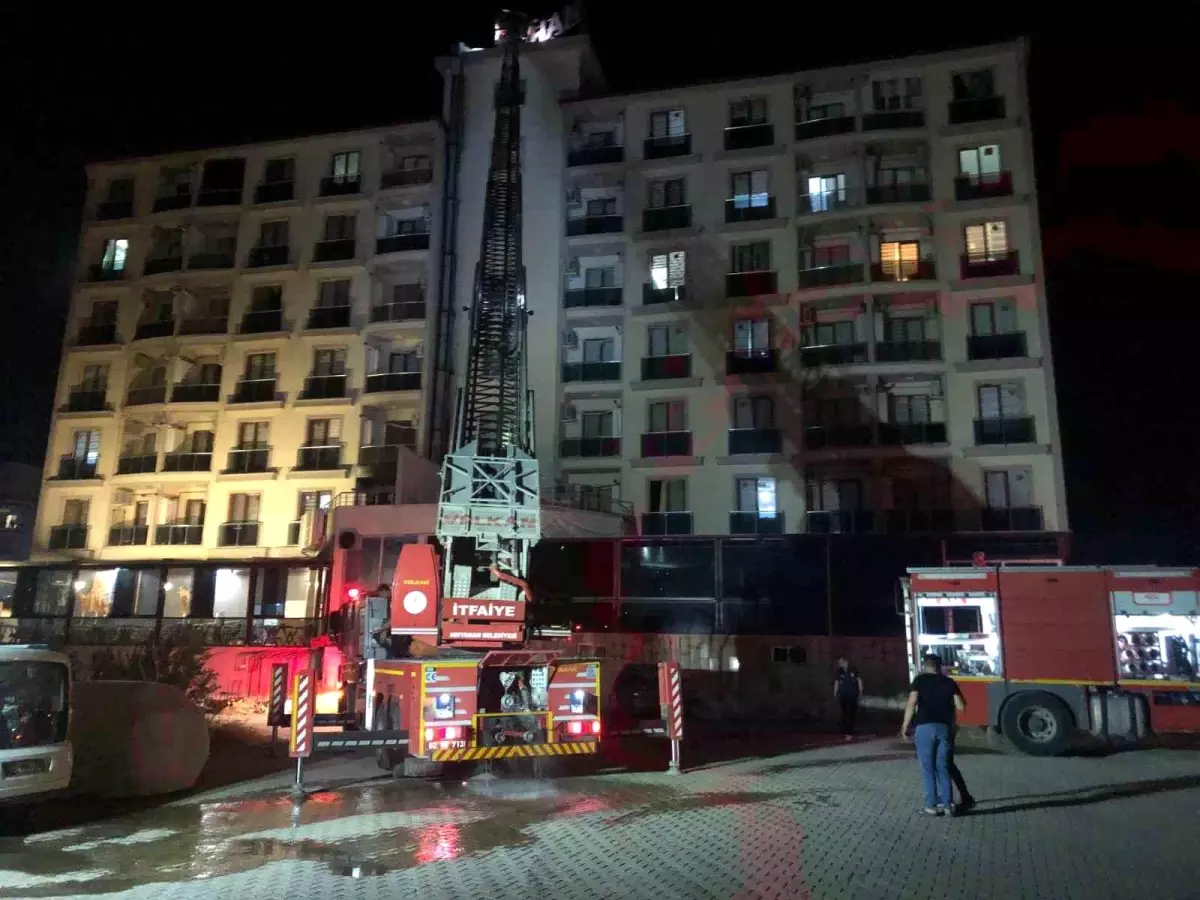 Adıyaman’da 7 Katlı Binada Çıkan Baca Yangını